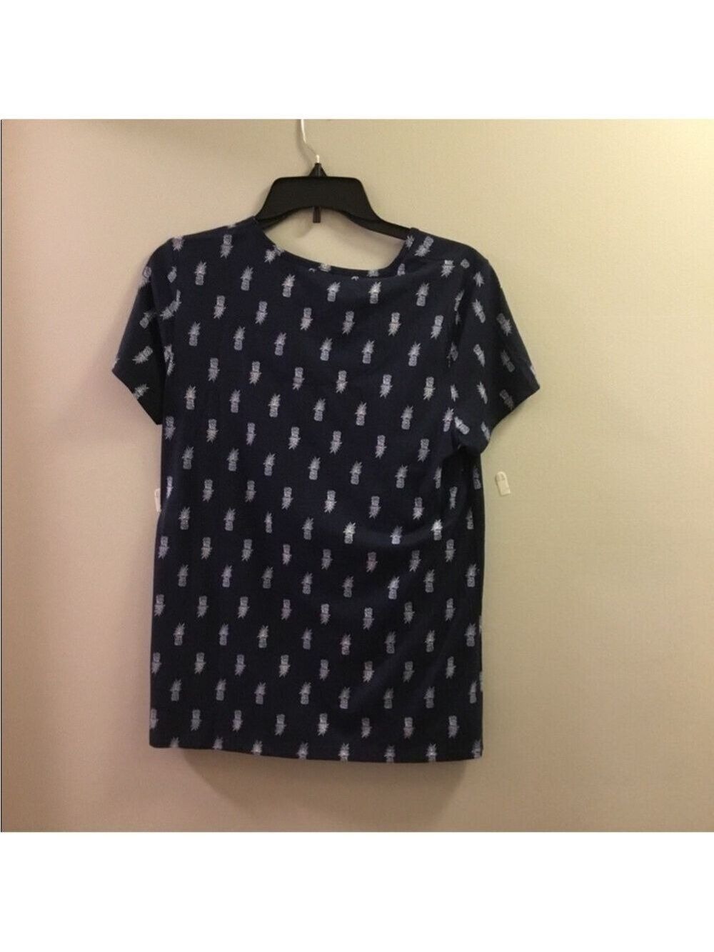Croft & Barrow sleep tee with matching slipper socks Womans size Small - Picture 13 of 13